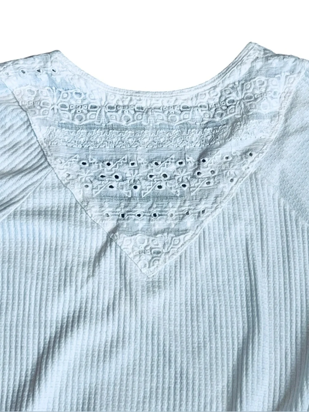 Free People Women’s Sz S White Eyelet Lace Top Bell Sleeve Parisian Nights Knit
